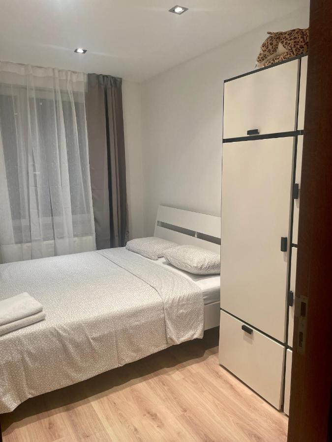 Lovely 2 Bedrooms *